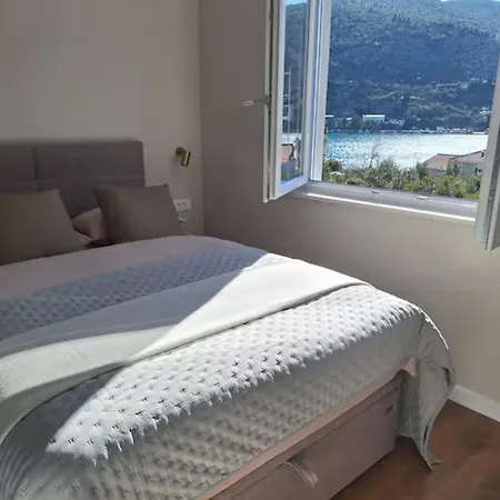 Apartment Modern Hortenzia Mokosica